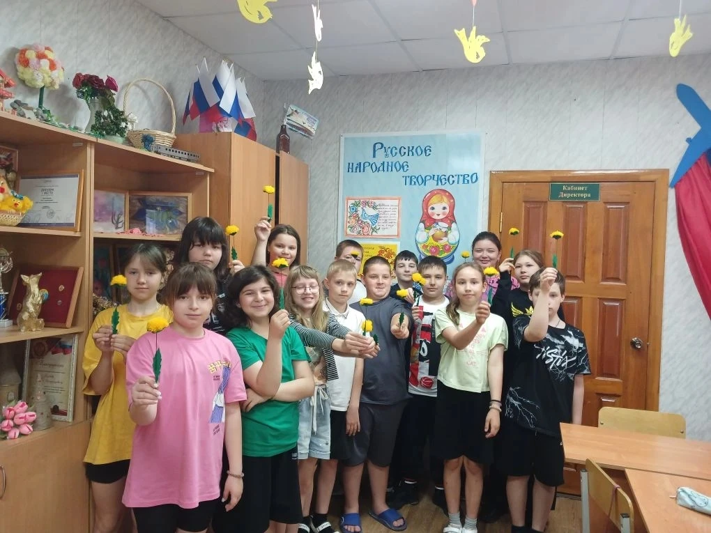 Педагоги дополнительного образования Линникова Людмила Анатольевна и Лукьянова Елена Михайловна пров
