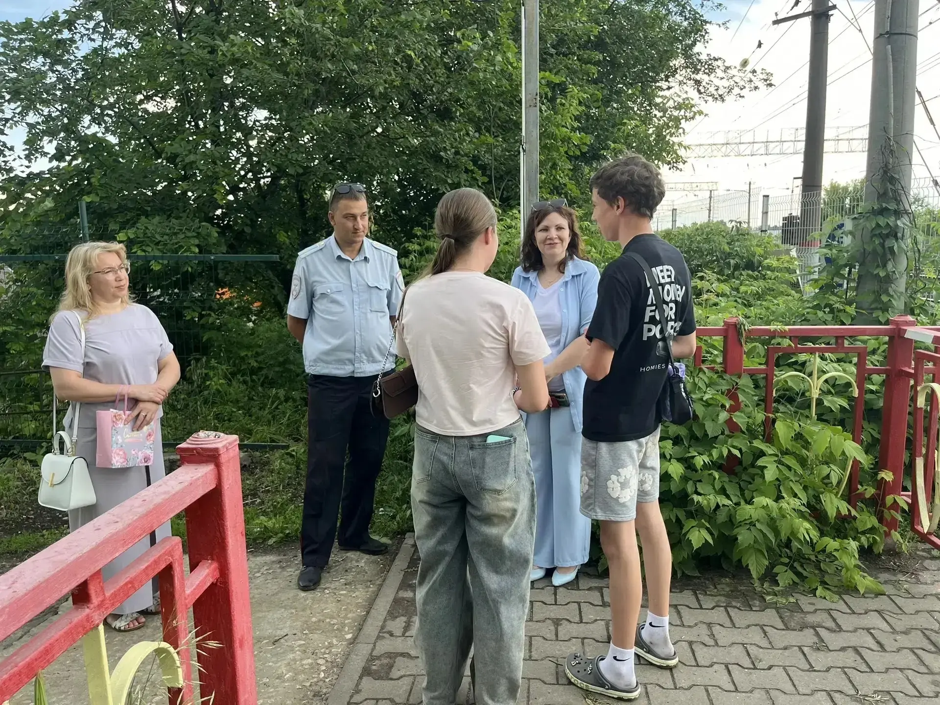 С целью предупреждения травматизма детей на объектах железнодорожного транспорта в летний период про