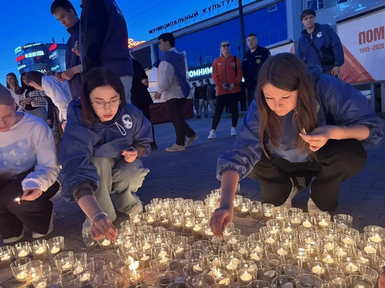 В Рязани зажгли 10 000 свечей в память о Великой Отечественной войне


Художественной основой для ко
