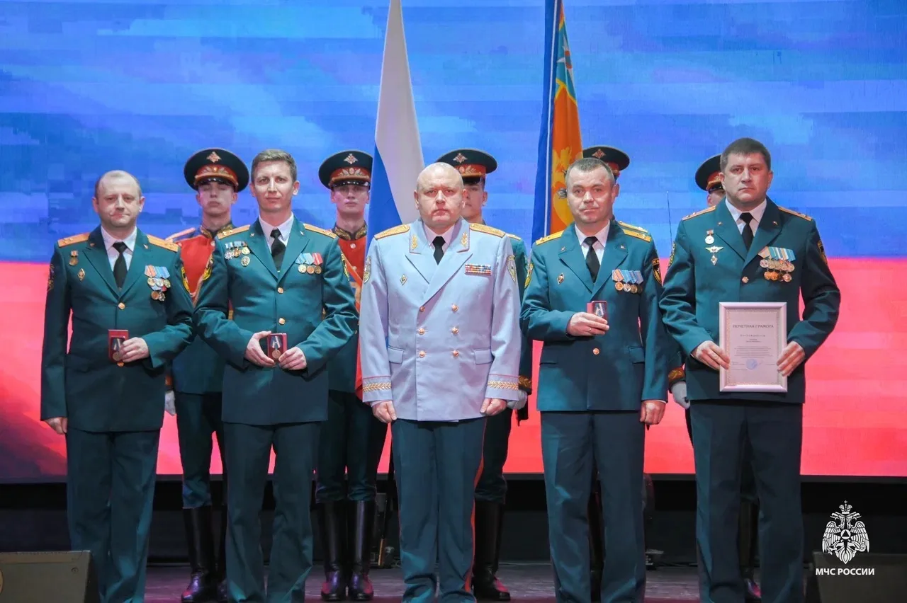 🇷🇺Любовь к Родине в каждом слове и движении

В Академии ГПС МЧС России состоялось мероприятие, пос