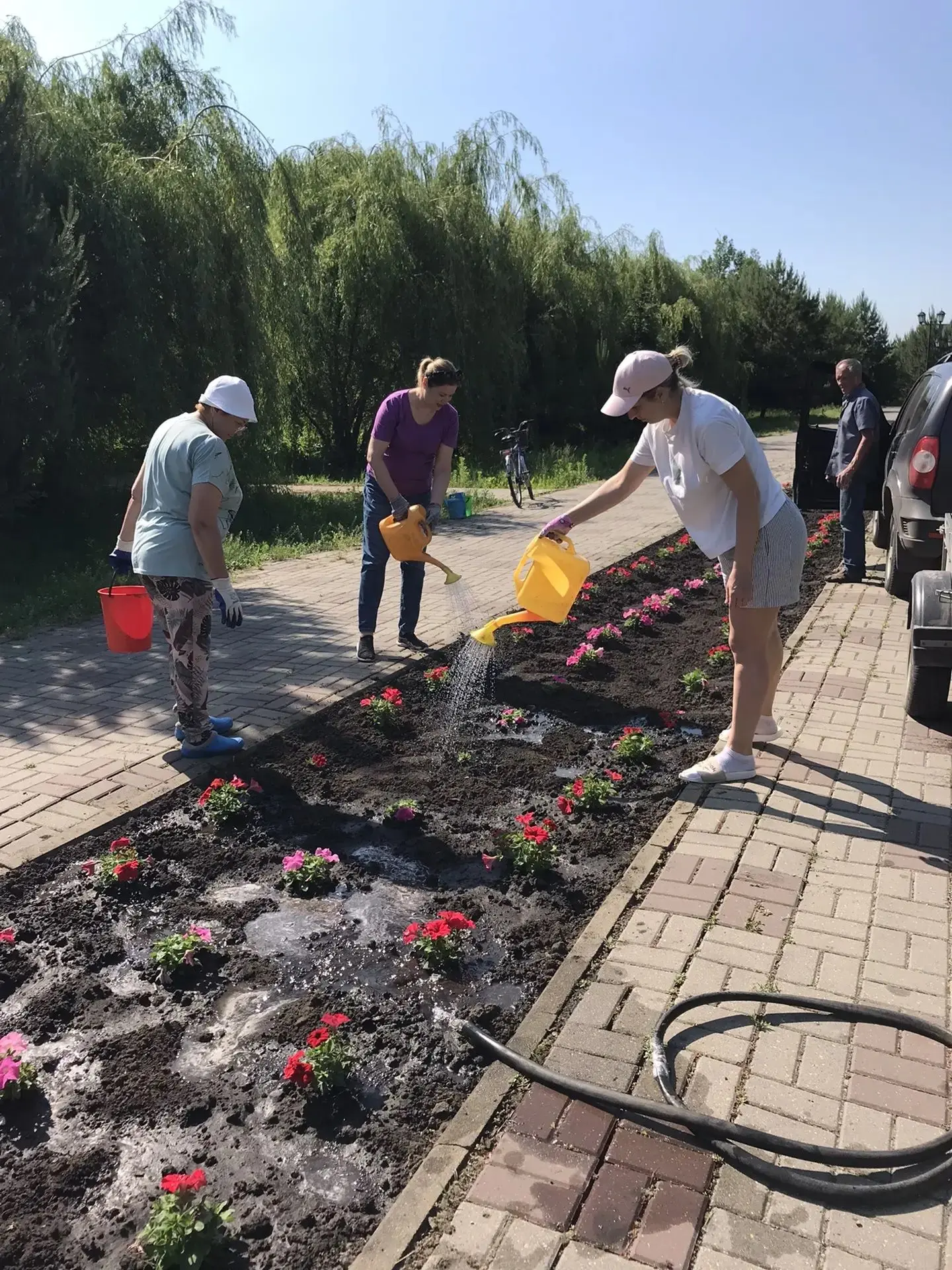 В связи с наступлением жары сотрудники аппарата Совета депутатов Петровского муниципального округа и