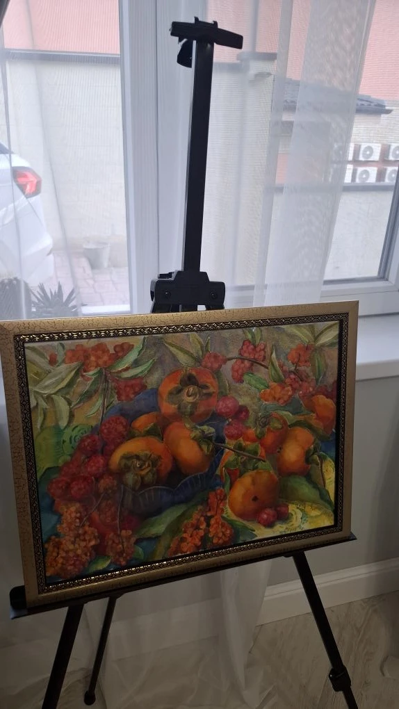 Наш урожай официально признан искусством 🎨.

Наша невероятная коллега Наталья Викторовна подарила н