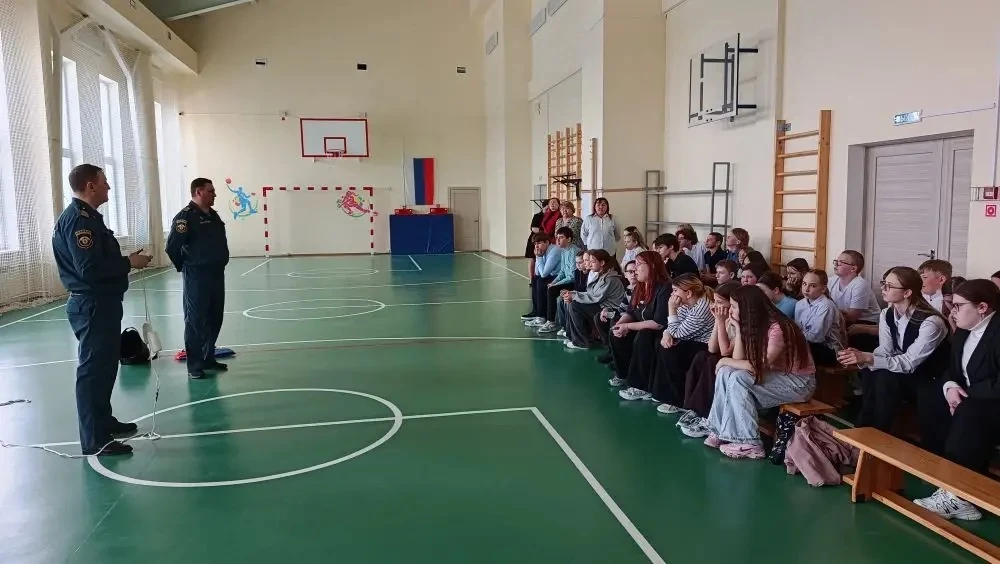 📢 Важная встреча в нашей школе!

Сегодня ученики МАОУ ХМР “СОШ д. Ярки” встретились с государственн