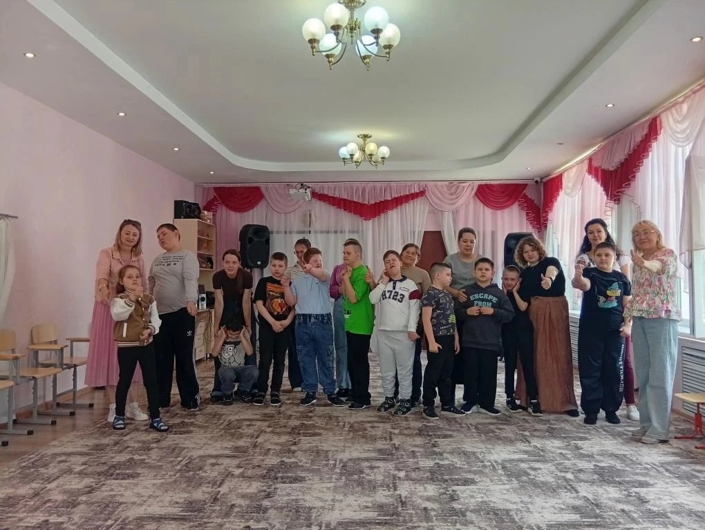 В ДЕНЬ ЗАЩИТЫ ДЕТЕЙ ОТКРЫЛСЯ ШКОЛЬНЫЙ ЛАГЕРЬ «СОЛНЕЧНЫЙ ЗАЙЧИК»

Сегодня, в Международный день защит