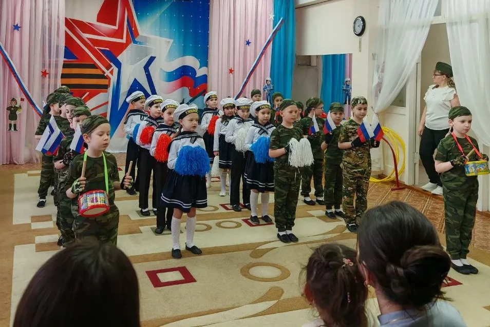 23 февраля - это день мужества, доблести и беззаветного служения Отечеству. Он объединяет людей разн