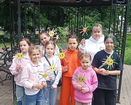 Игровая программа «Лето, книга, я – друзья!»
🌞🌈📚
1 июня сотрудники детской библиотеки ежегодно пр