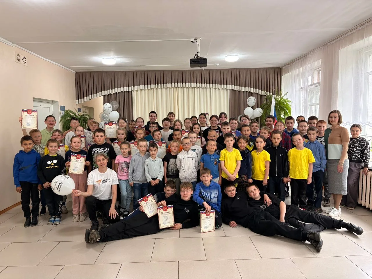Ура! Лето! Каникулы! 
Сегодня прошло подведение учебного года. 
Ребятам прошли квест-игру по станция