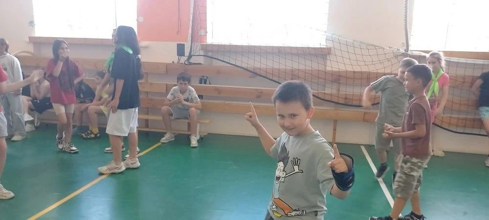 👏День 7.
✅Лагерь " Радуга"
😁Тема дня "День веселых ребят".
🔥Этот день в лагере был очень веселым,