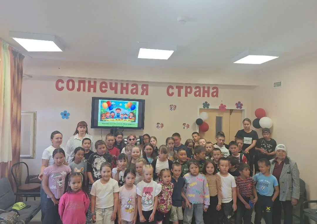 12 день прошёл насыщенно, в познавательной и дружеской атмосфере.  Провели беседу с детьми по теме: 