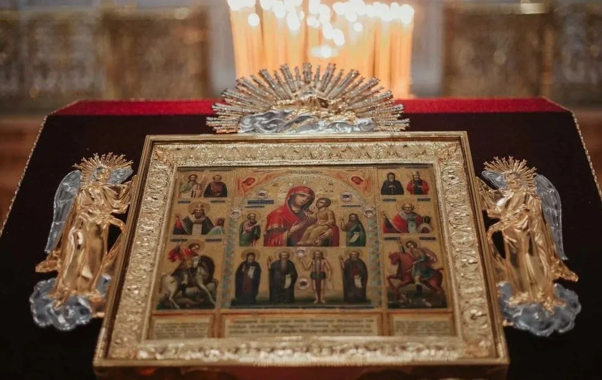 2 декабря – день памяти Иконы Божией матери, именуемой "В скорбех и печалех Утешение".