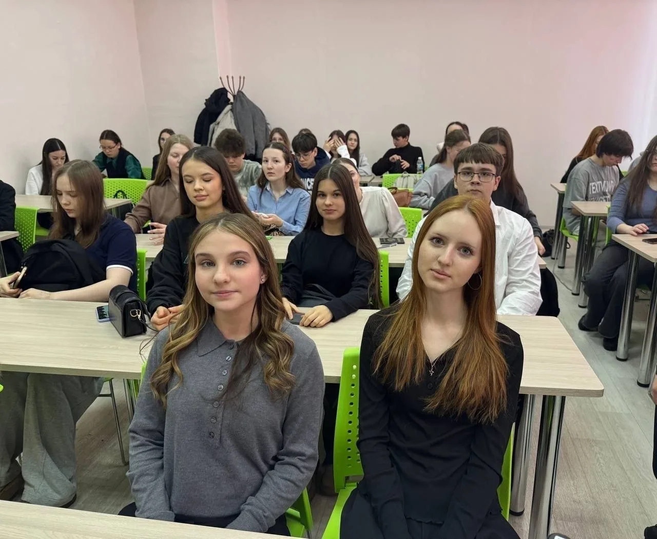ОГЭ по обществознанию
 
16 июня 2025 г. 53 учащихся 9-х классов МБОУ «Лицей № 2» г. Чебоксары сдают 