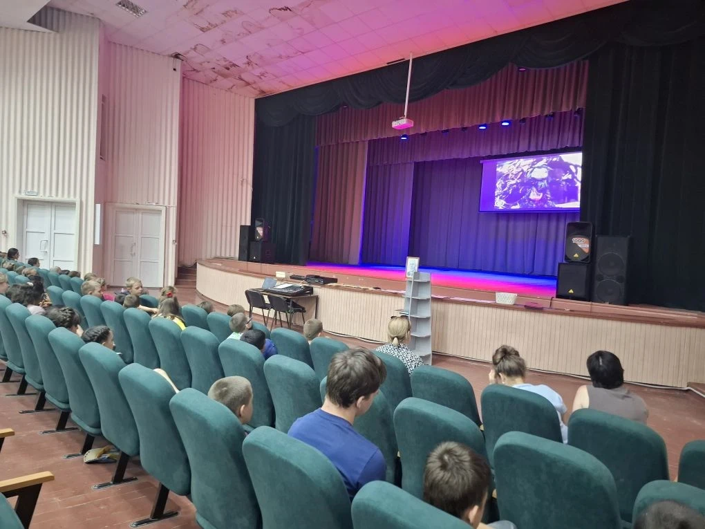 10 июня ребята пришкольного лагеря "Солнышко" приняли участие в социальном проекте "Могу Чувствовать