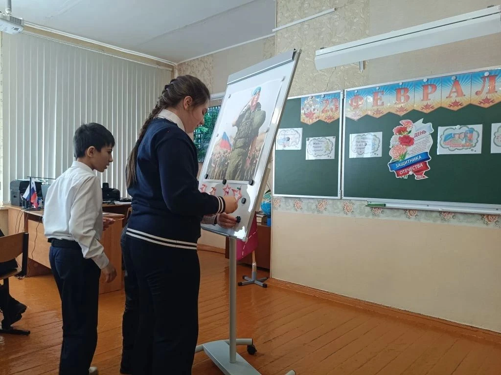 В МКОУ Тойдинская СОШ 19 февраля царила особая атмосфера: в преддверии Дня защитника Отечества школь