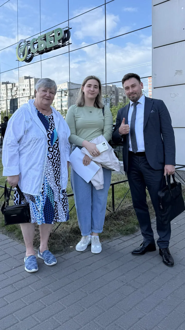 Поздравляю Ангелину и бабушку Татьяну с покупкой квартиры! 🎉

Полтора месяца поиска, просмотров, ср