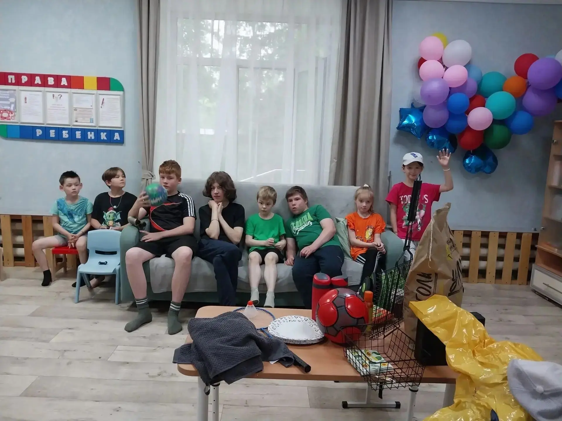 Лето — прекрасное время для игр и отдыха на свежем воздухе. Сегодня у наших ребят прошёл весёлый и у