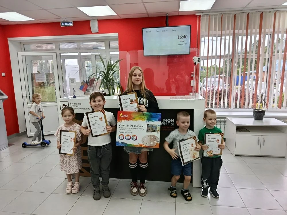 📸 А у нас завалялась майская милота

Помните, в мае был конкурс рисунка «Открытка Победы»? Мы вручи