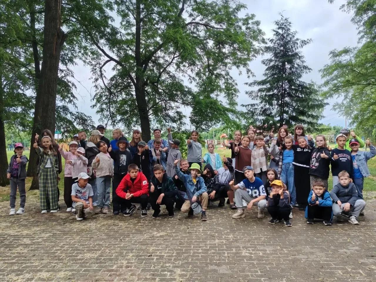 🎉 «Каникул много не бывает» — да, да, да! 🎉

Сегодня в парке было море смеха, игр и позитива! Дети