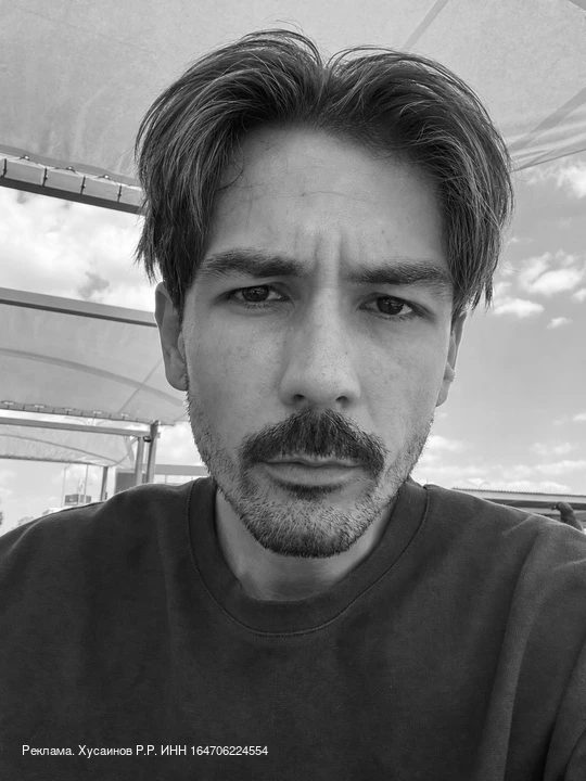 Когда внутри пусто — тело ищет хоть что-то.

Еда. Сладкое. Что угодно, лишь бы заполнить.

Это не сл