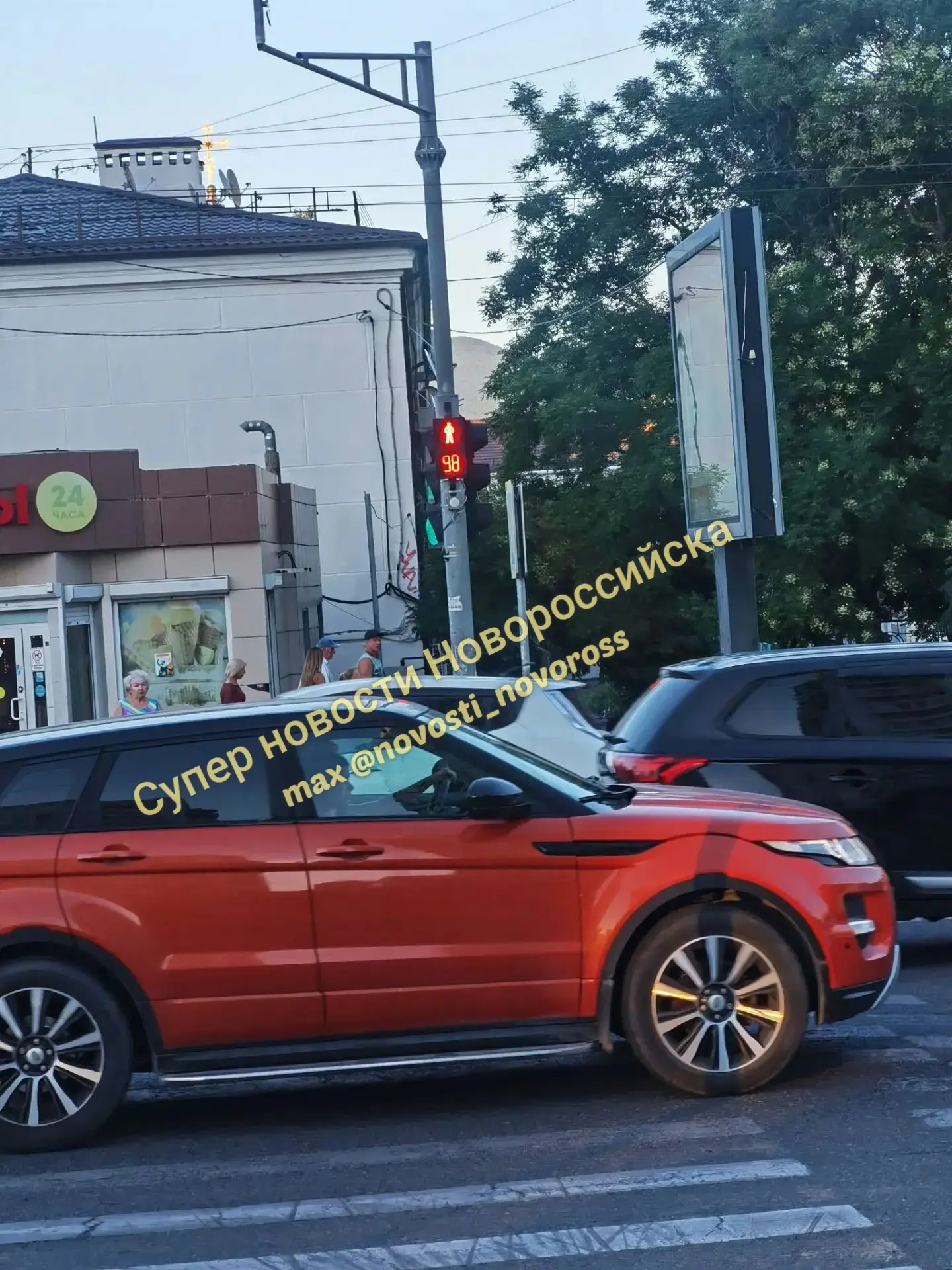 Здравствуйте. Недавно вам писала про не работающие светофоры на проспекте Ленина (р-н Матроса с гран