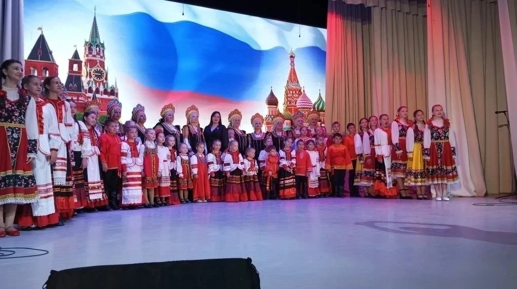 🌟Маленькие звёзды большой страны: как дошколята украсили 98-летие Новониколаевского района🌟
Героям