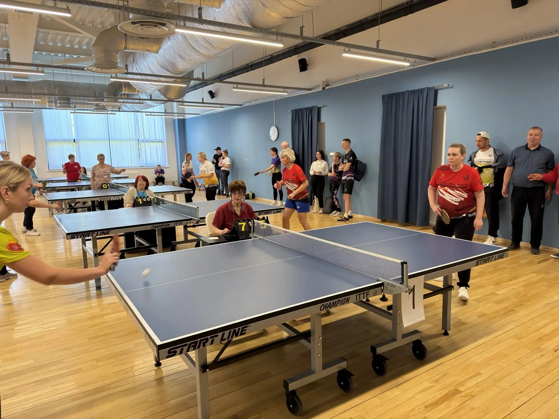 Турнир по настольному теннису стартовал в Тульской области! 🏓

Сегодня в ФОК «Оружейник» стартовал 