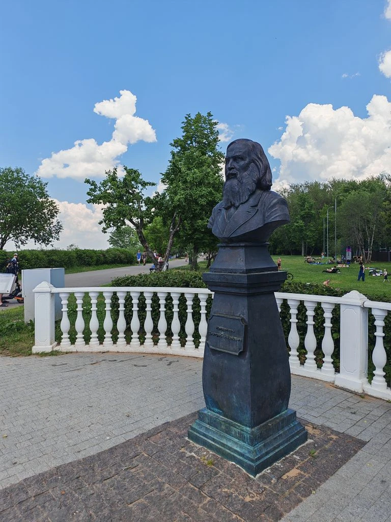 Продолжаем рассказывать про Дубну, МО... 

Городской пляж в Дубне расположен на берегу реки Волги (у