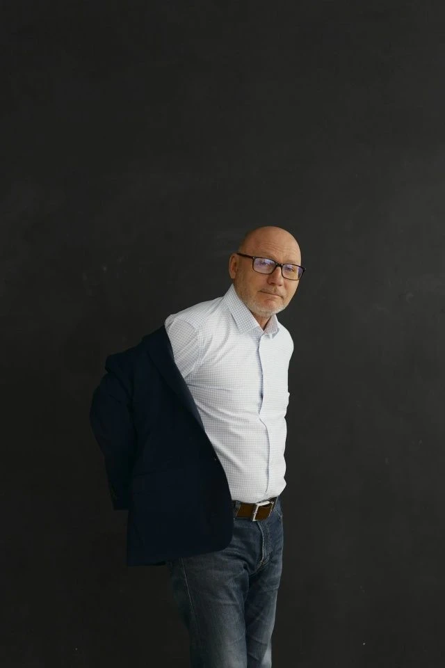 Нет бессмертных и неуязвимых, нет праведников и святых. И любая претензия на вышеперечисленное, зака
