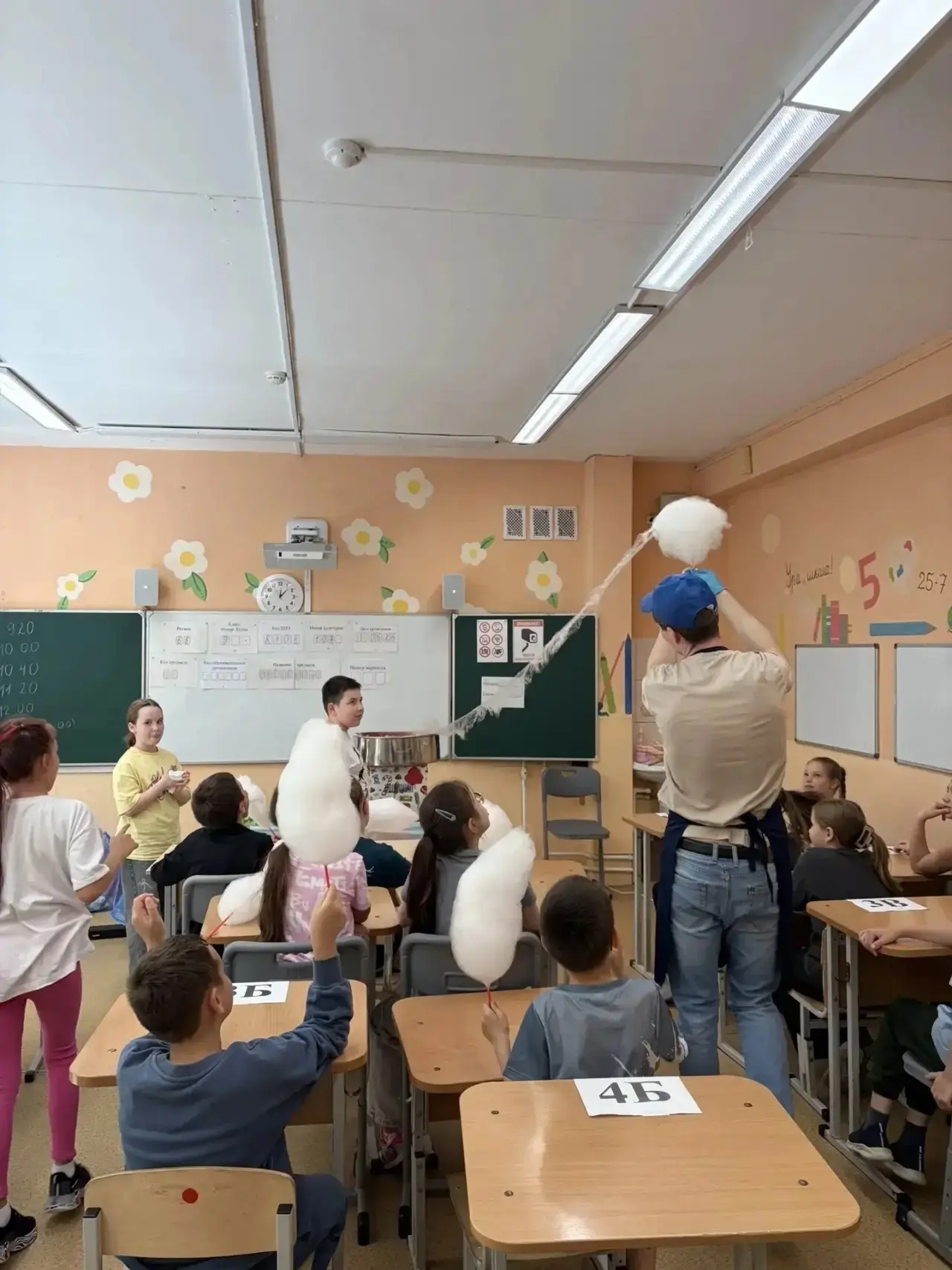 🚀 Десятый день в лагере «Звёздный»!

Вчерашний день был в атмосфере детства и творчества! 🔥

Ребят
