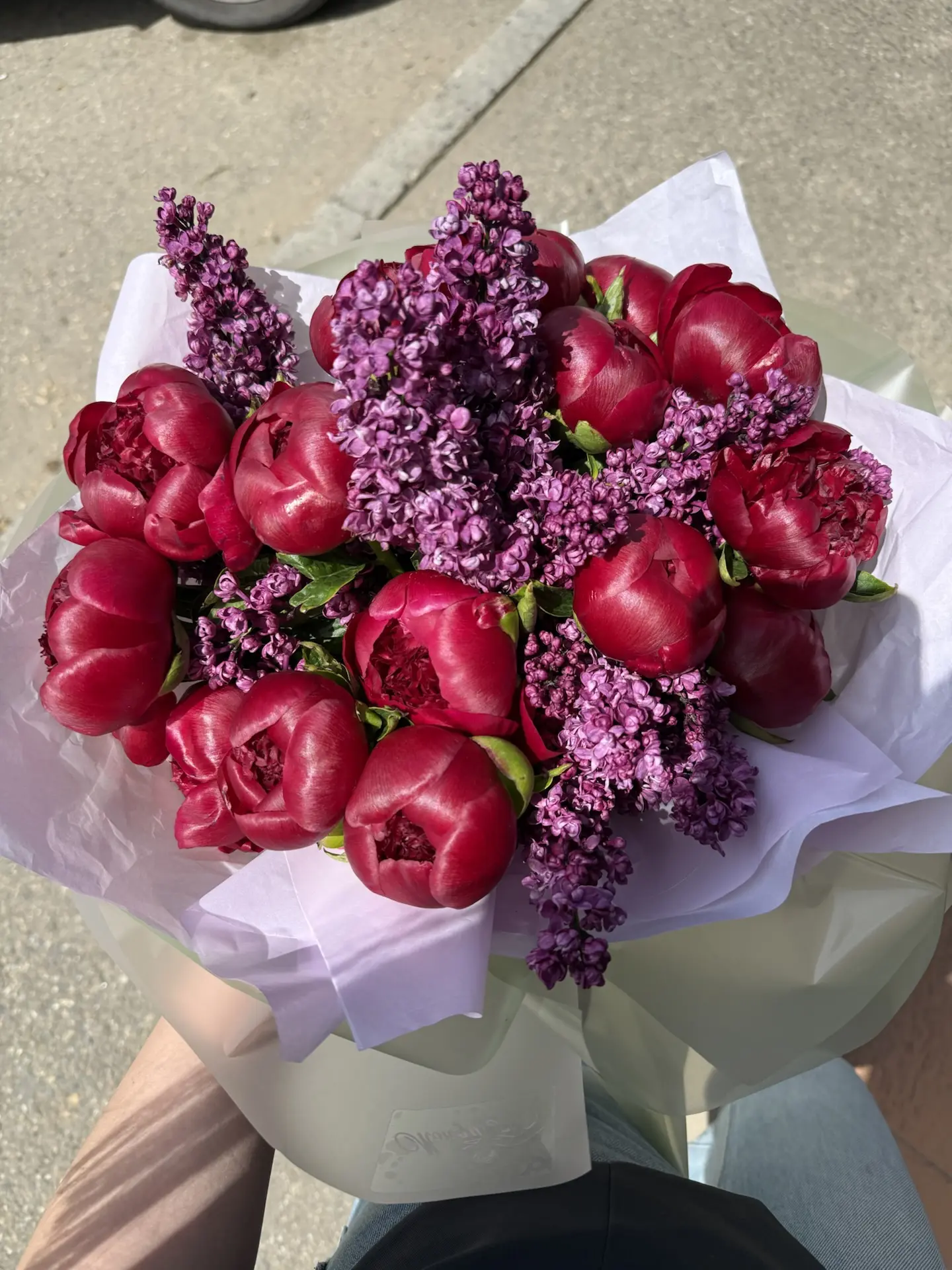 Сочный букет с пионами ❤️