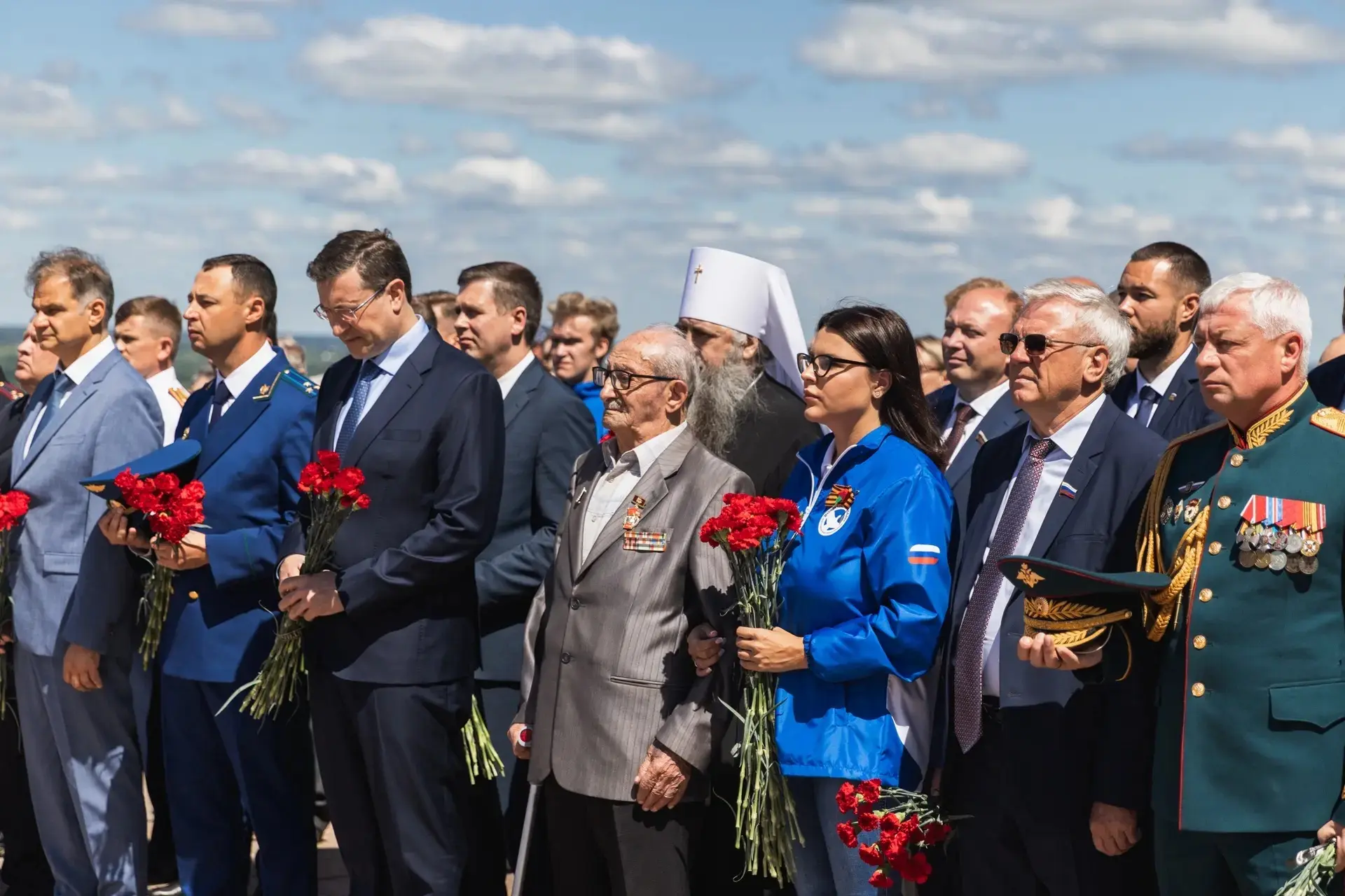 🕯️ НИЖЕГОРОДЦЫ ПРИСОЕДИНИЛИСЬ К ВСЕРОССИЙСКОЙ МИНУТЕ МОЛЧАНИЯ

Сегодня Нижегородская область вместе