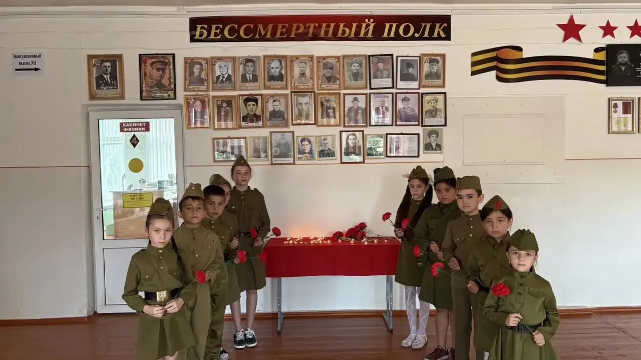 🔥 Сегодня, 22 июня — День памяти и скорби — в нашем пришкольном лагере прошла акция «Свеча памяти»!