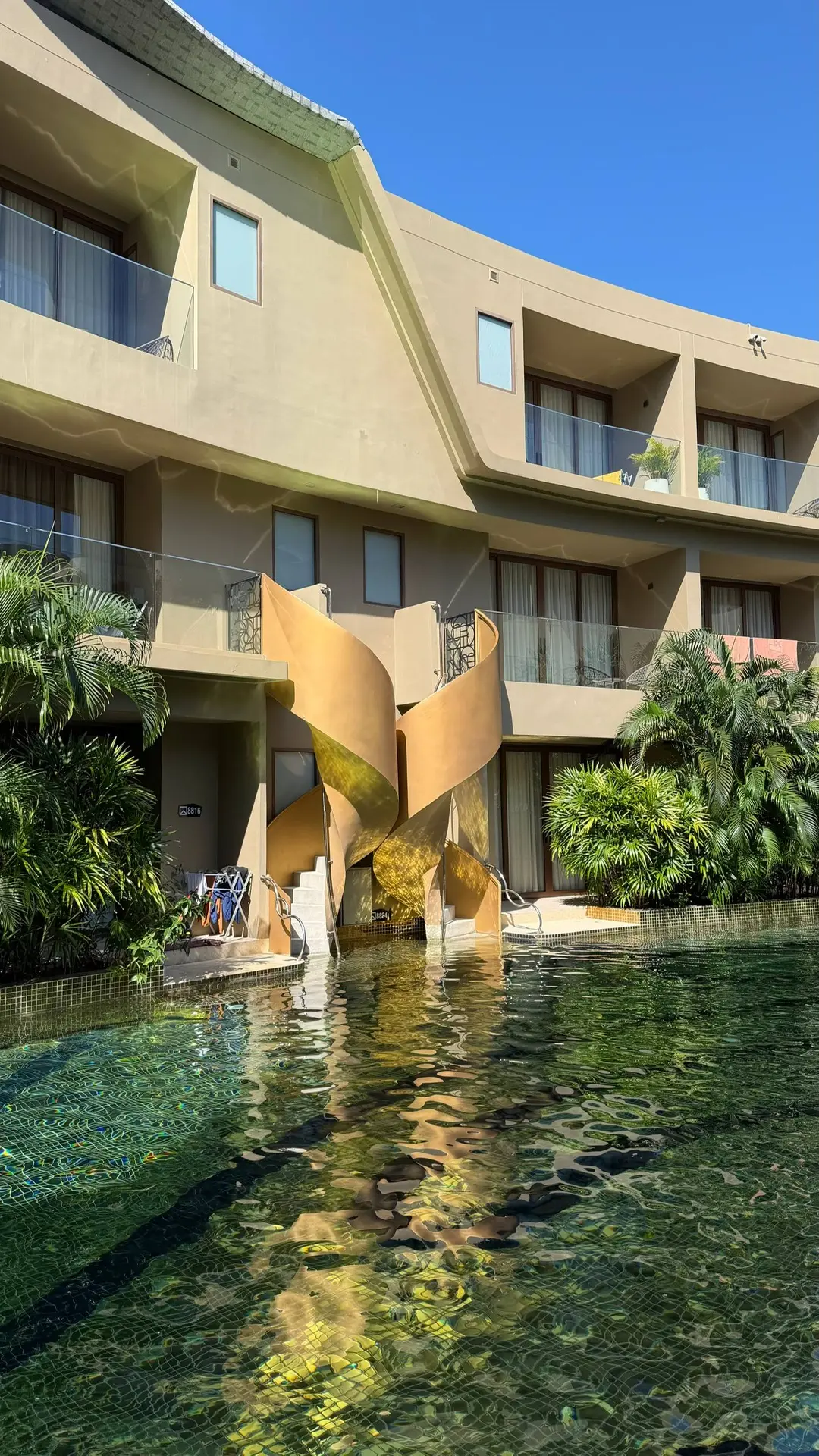ОТЛИЧНЫЙ СВЕЖИЙ ОТЕЛЬ НА ПЛЯЖЕ КАТА НА ПХУКЕТЕ
 
📍Metadee Concept Hotel 5*
 
▫Очень приятный отель,