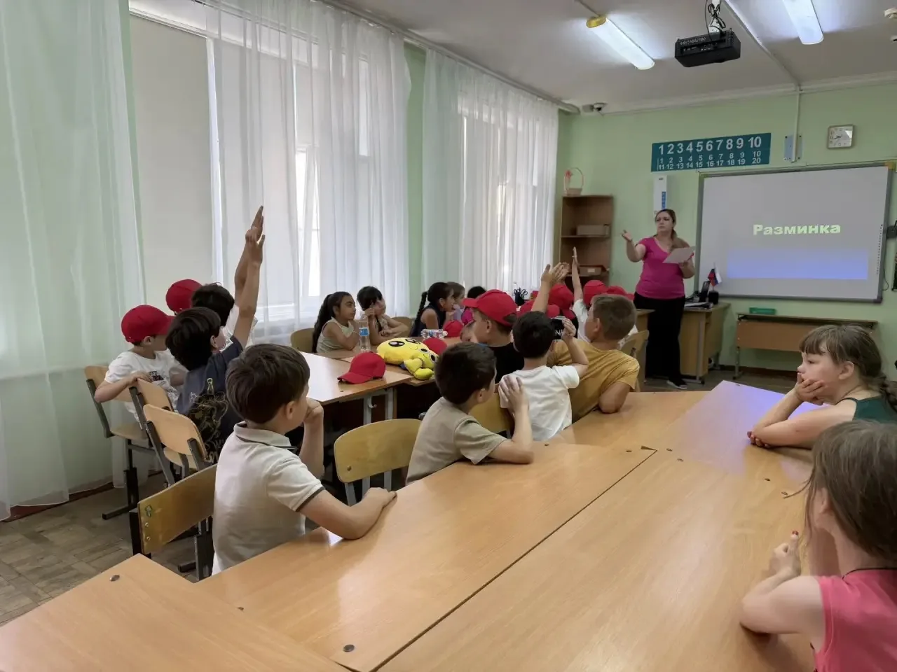 Сегодняшний день в лагере был насыщенным и познавательным! 🌞 Программа была выстроена так, чтобы ка