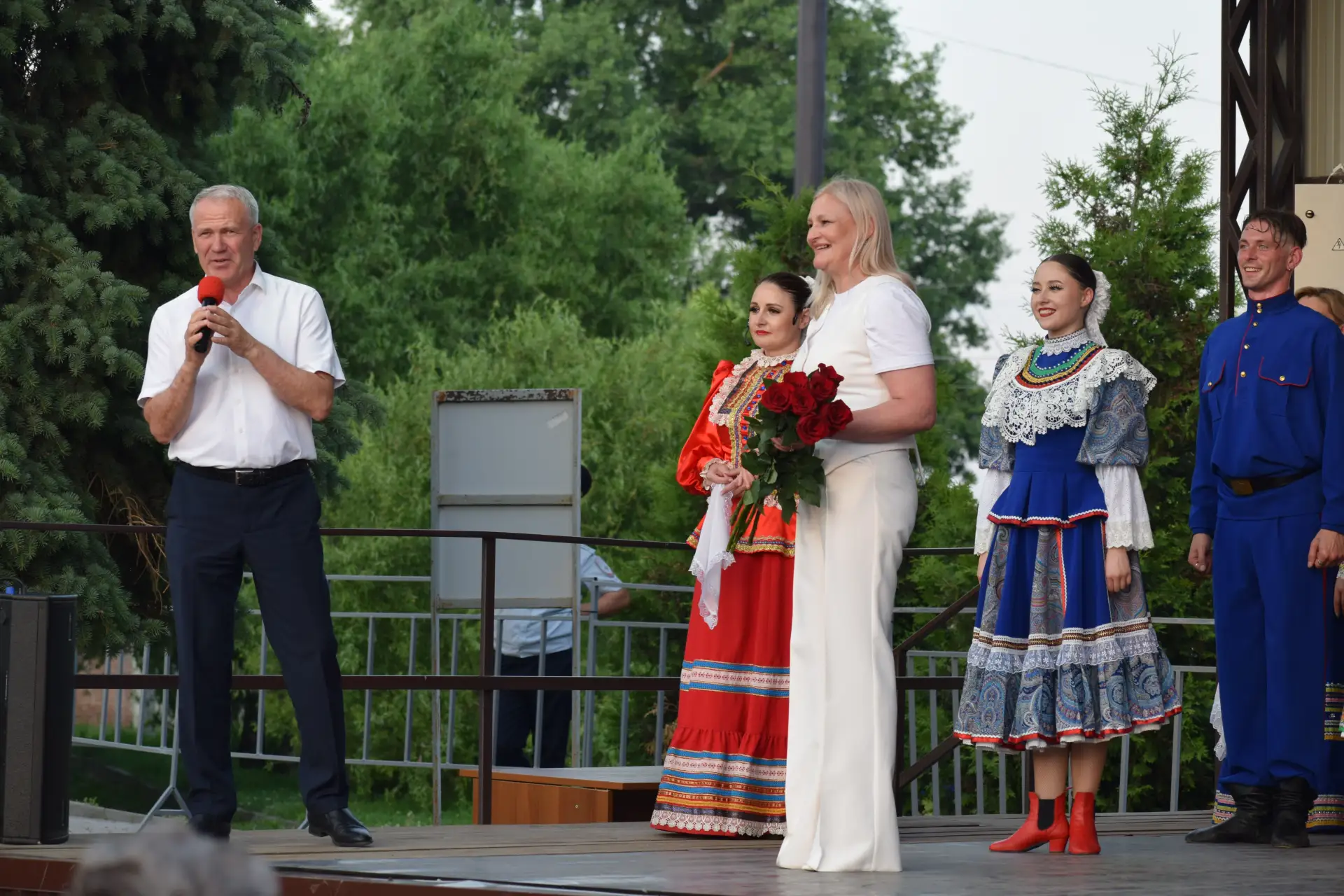 Фото 📸 с праздничного мероприятия посвященного Дню России и Дню Инжавино https://vk.com/album-18964