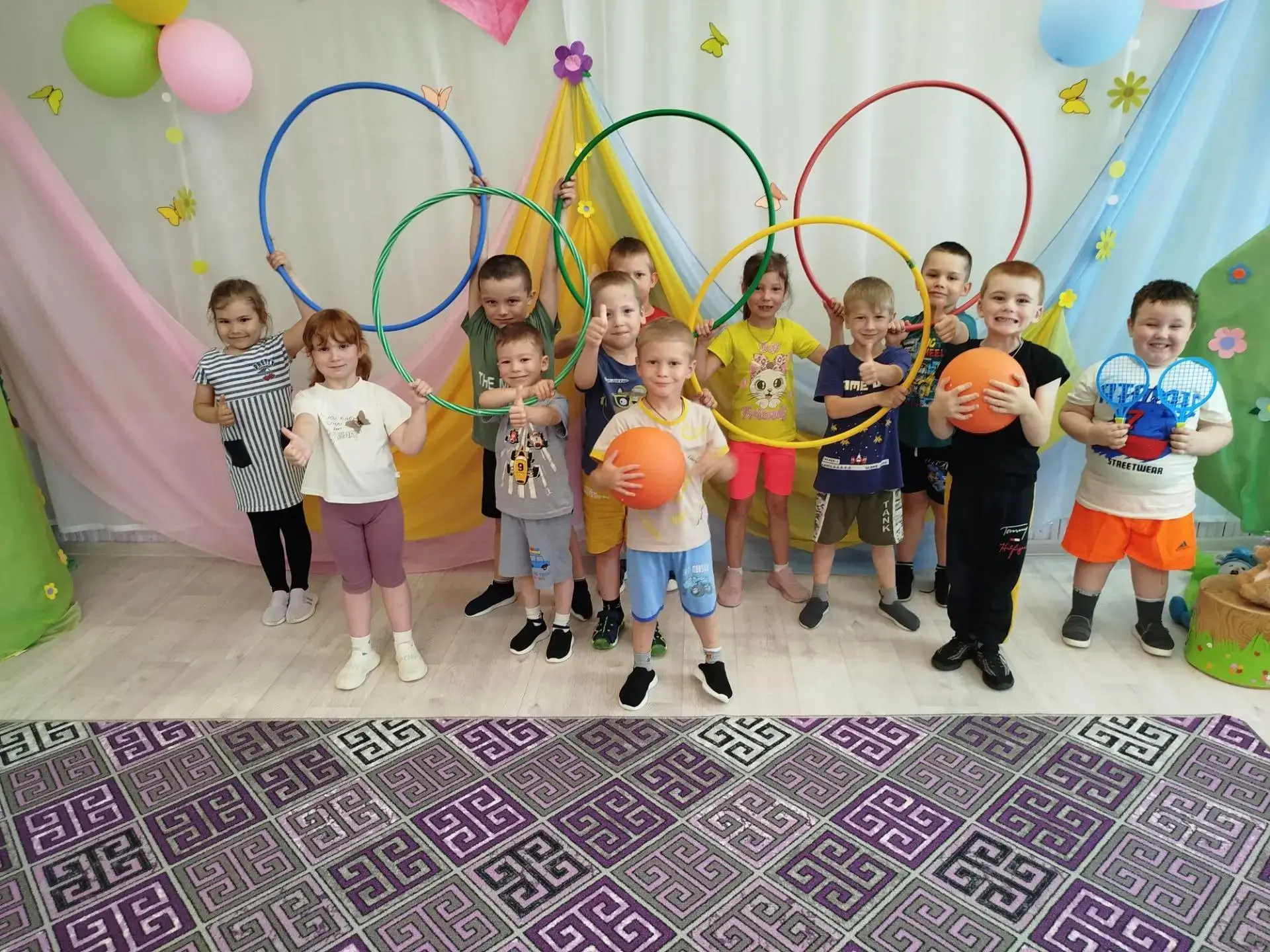 🏃‍♀️🏃‍♂️ «Малые летние Олимпийские игры» прошли  в старшей  группе  детского сада.  Праздник спорт