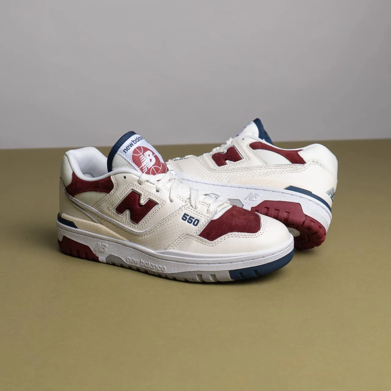 В НАЛИЧИИ 

Кроссовки NEW BALANCE 👟
Размер: US MEN 7.5 / US WOMEN 9
(модель unisex) 
Натуральная ко
