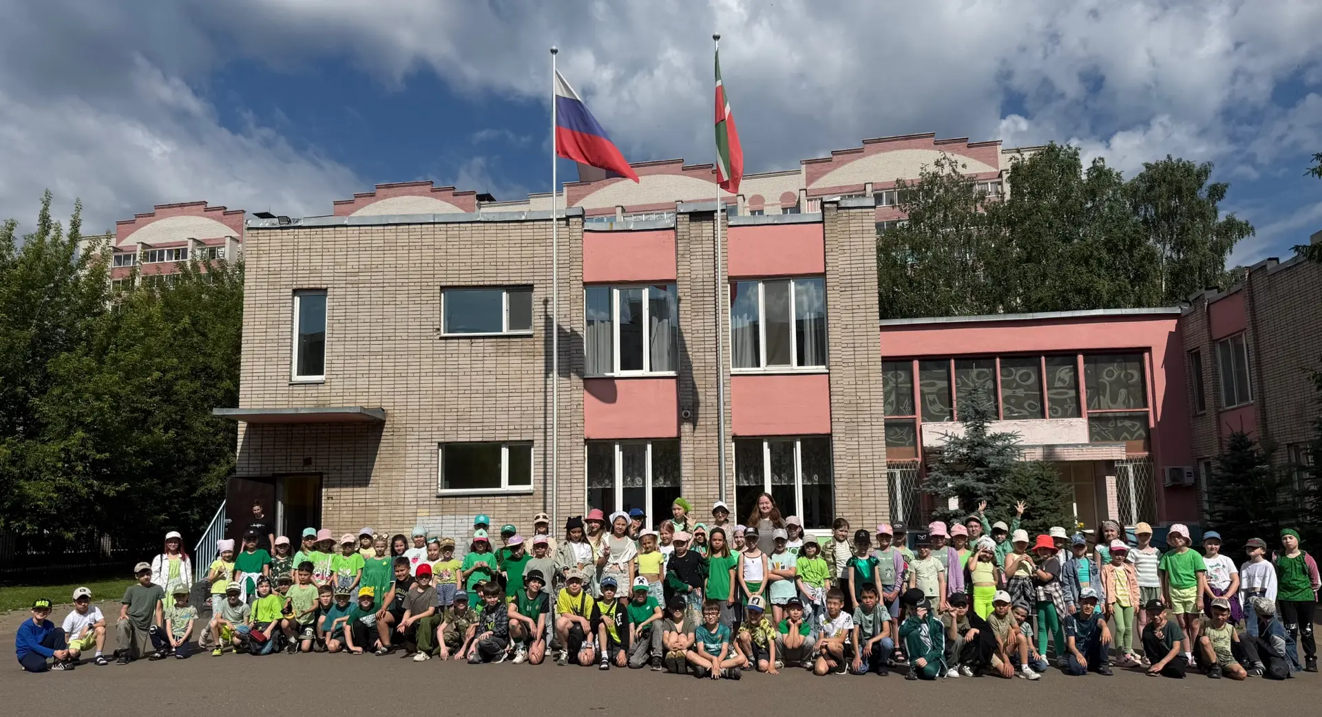 🌈 Неделя цвета в пришкольном лагере «Цветик-семицветик»! 

В нашем лагере началась самая яркая и ра