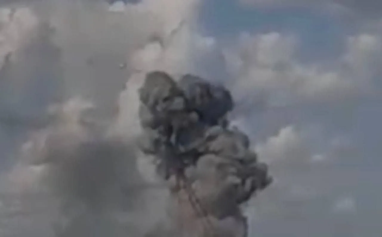 Российские военные нанесли удар баллистикой по Киеву. По объектам в городе прилетело не менее 10 рак
