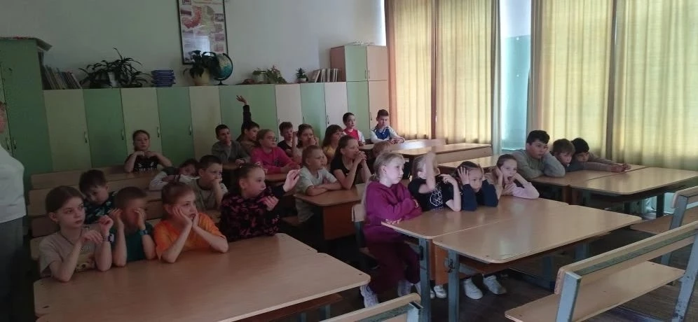 👥 «Стоп травля»: учимся дружить и уважать друг друга!
В рамках «Недели детства и юности» для ребят 