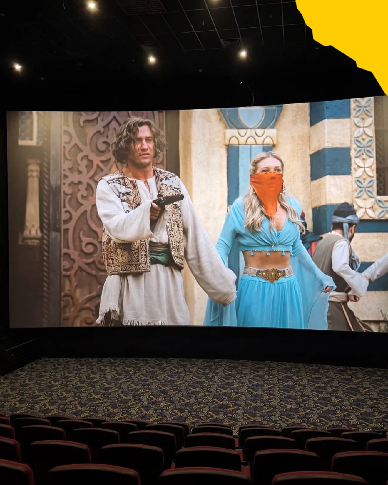 Яркое продолжение суперхита уже в Киномакс🍿

В фильме «Холоп 3» всё снова идёт не по плану: семья н