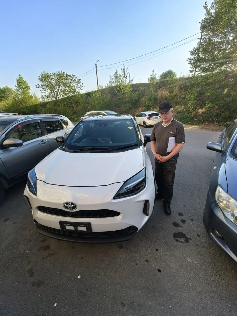 Всем привет.
Передал своему клиенту Ярославу с города Находка автомобиль. 
1️⃣Toyota Yaris Cross.
2️