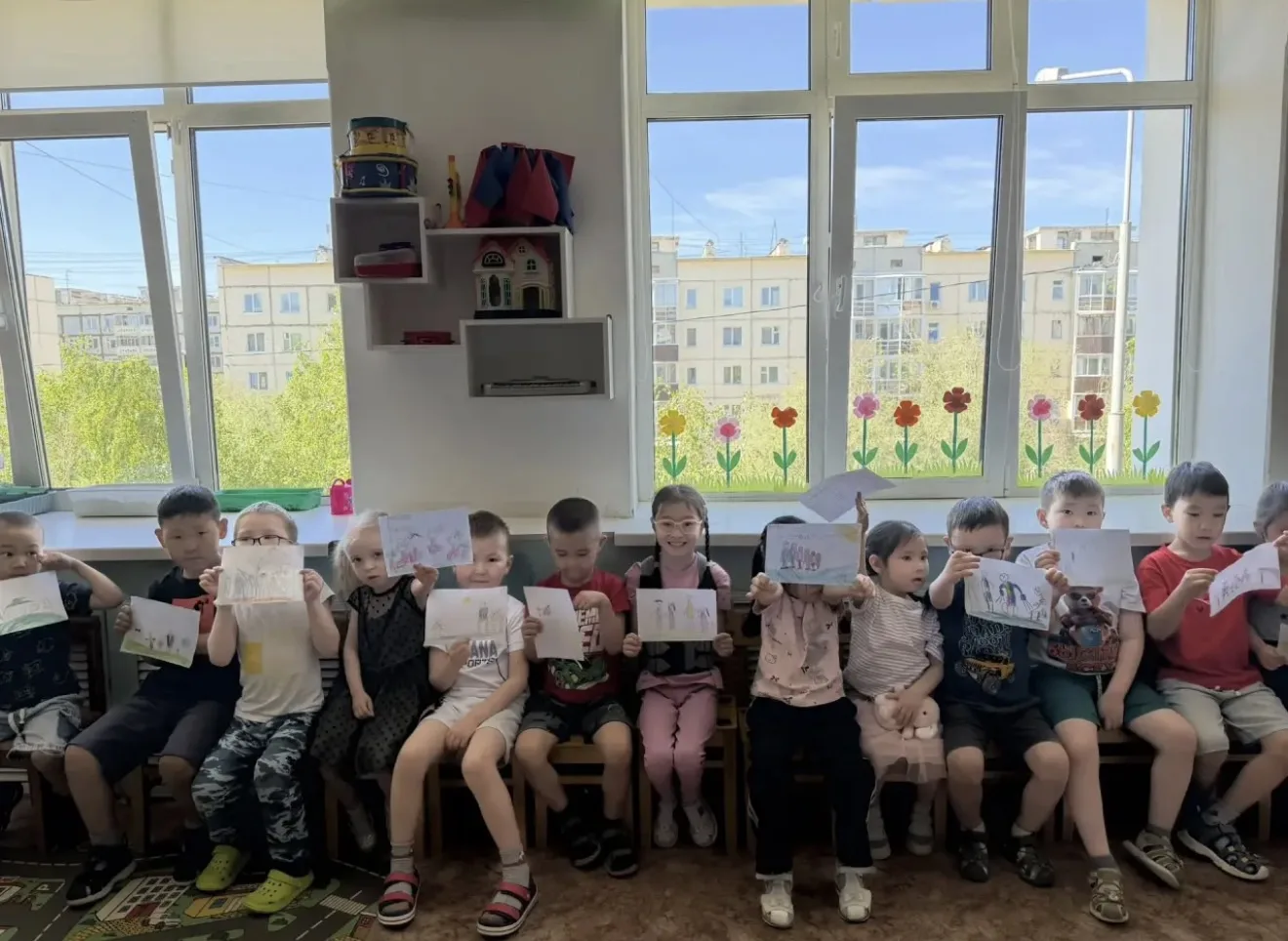 🎉 «День семьи в детском саду: рисуем самое дорогое!» 🎉

В нашем детском саду прошло трогательное т