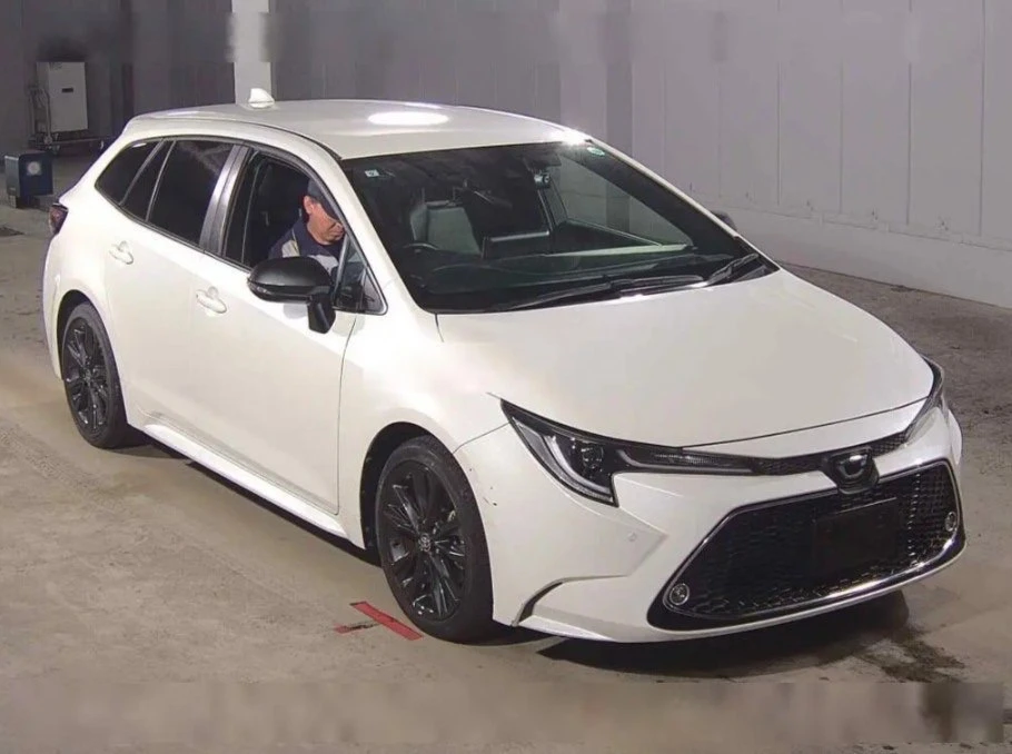 Куплен в Японии для заказчика классный шутингбрейк:)

TOYOTA COROLLA TOURING 2019 года
▫️ Объем двиг