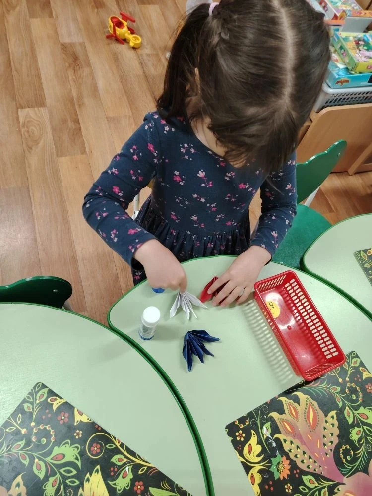 🇷🇺 С любовью к Родине! 🇷🇺

В преддверии Дня России в 11 группе прошло тематическое занятие, посв