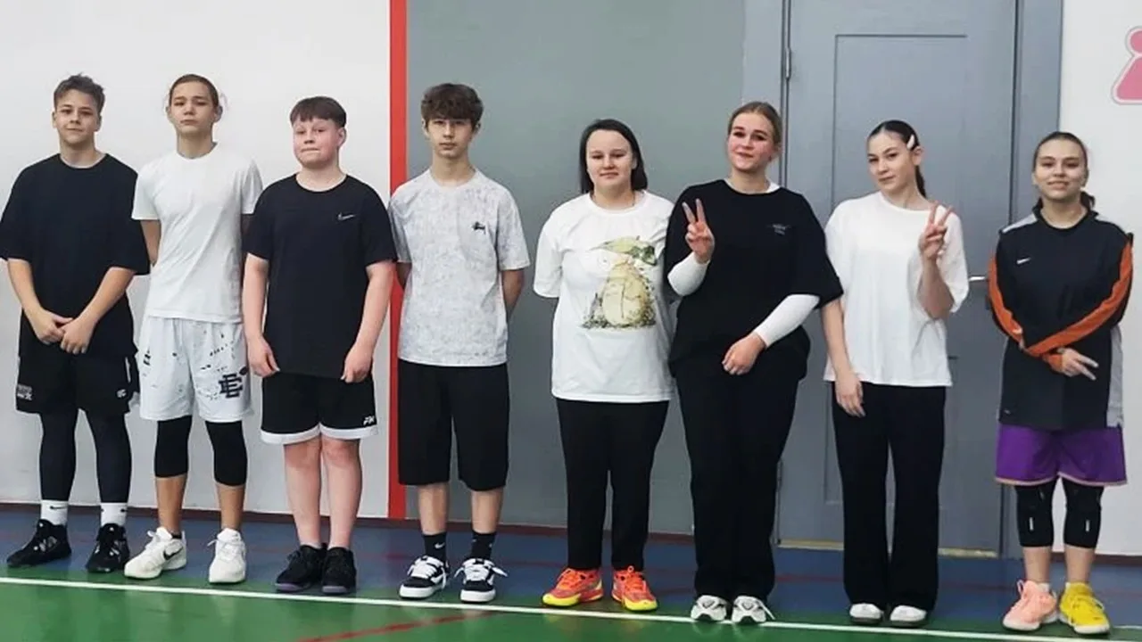 🏀 ГОРЯЧИЙ БАСКЕТБОЛ 3х3! И НАША ШКОЛА — НА ВЕРШИНЕ! 🏀
Как же это было жарко! 🔥 Муниципальный этап