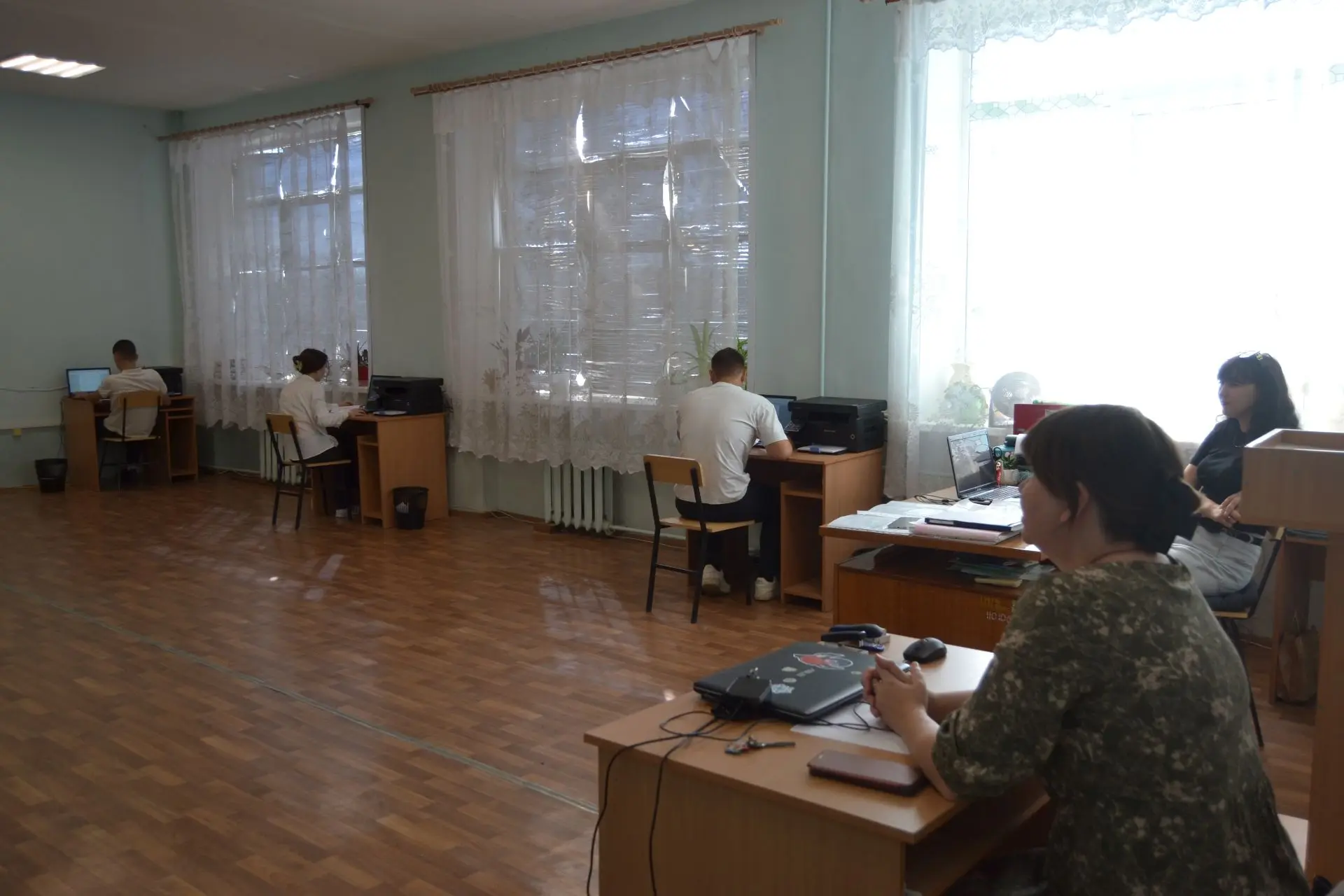 Шаг к мечте: 3Ю и демонстрационный экзамен 🎓

Студенты группы 3Ю (специальность "Юриспруденция") сд