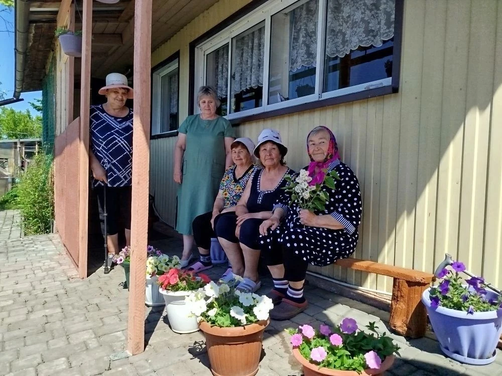 🌱 Тёплая встреча в мини-клубе «На завалинке»! 🌱 
4 июня собрались наши замечательные участники — п