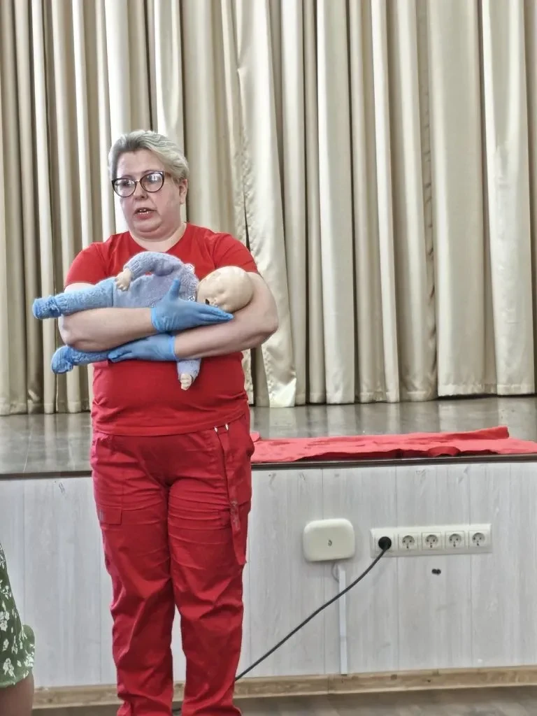 ✅Педагоги МАОУ СОШ 5 приняли участие в мастер -классе "Первая помощь", который провела сотрудник Рос