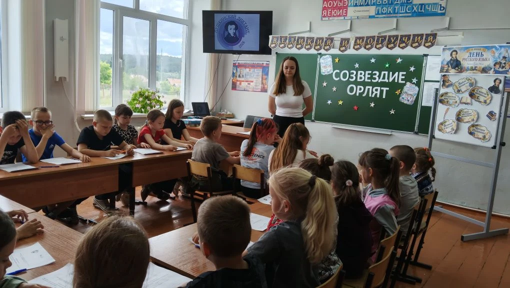 День в нашем школьном лагере с дневным пребыванием «Орлята России» выдался по-настоящему литературны