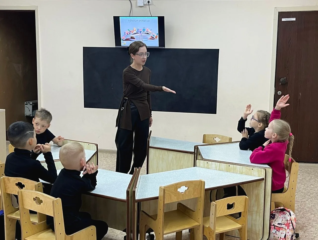 🎭 27 мая в Малышкином театрике прошёл открытый урок по предмету «Подготовка к школе». 
📯Малыши пре